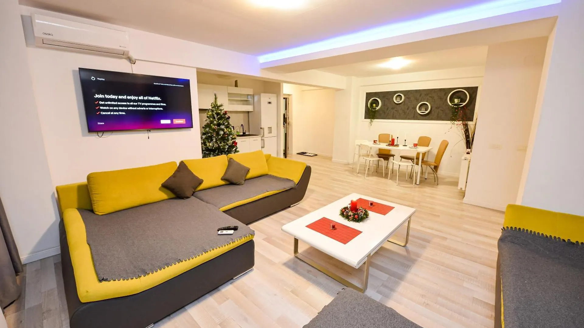 City Center Suite With Terrace بوخارست شقة