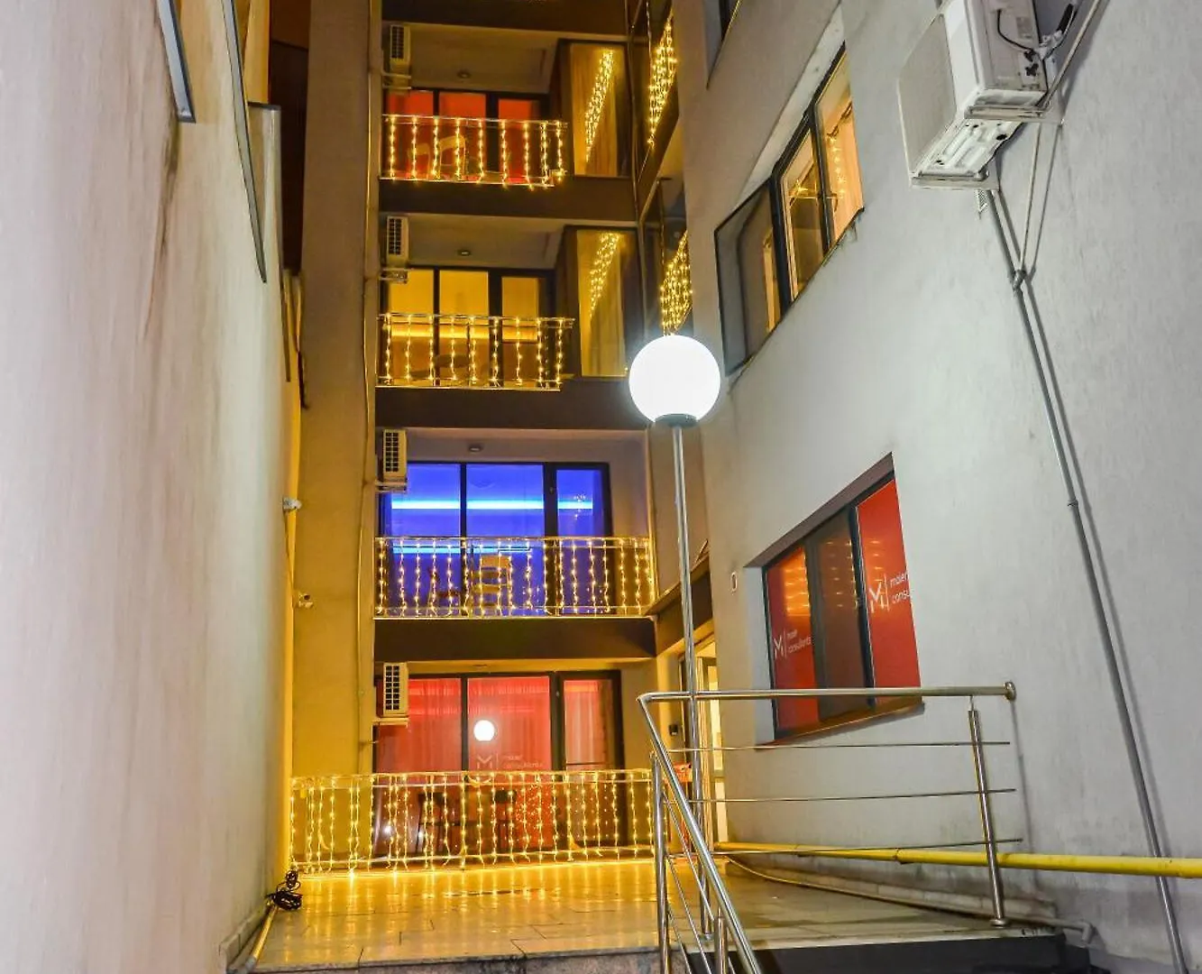 City Center Suite With Terrace Bucureşti 0*,