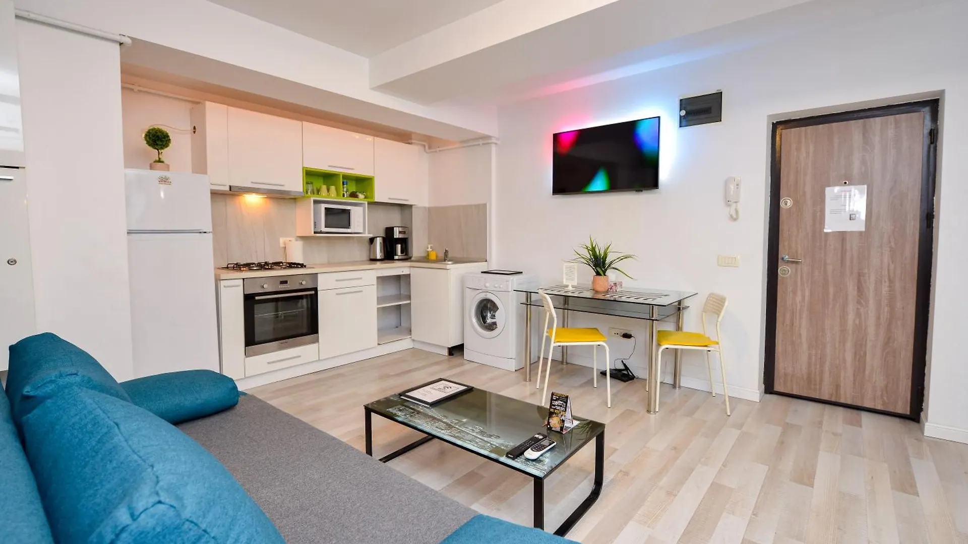 City Center Suite With Terrace بوخارست